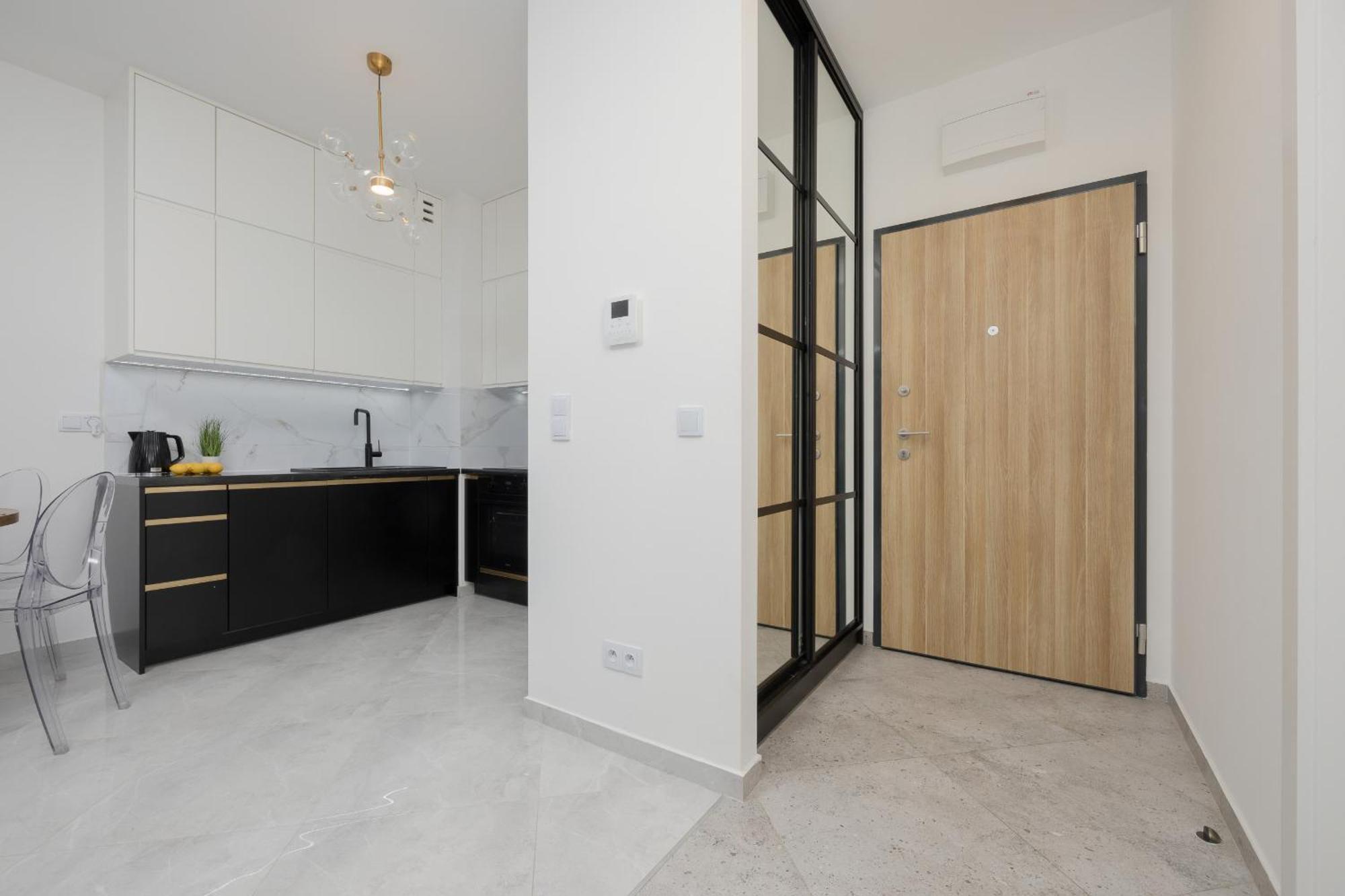 Apartment With Balcony & Parking In Warsaw By Noclegi Renters Esterno foto
