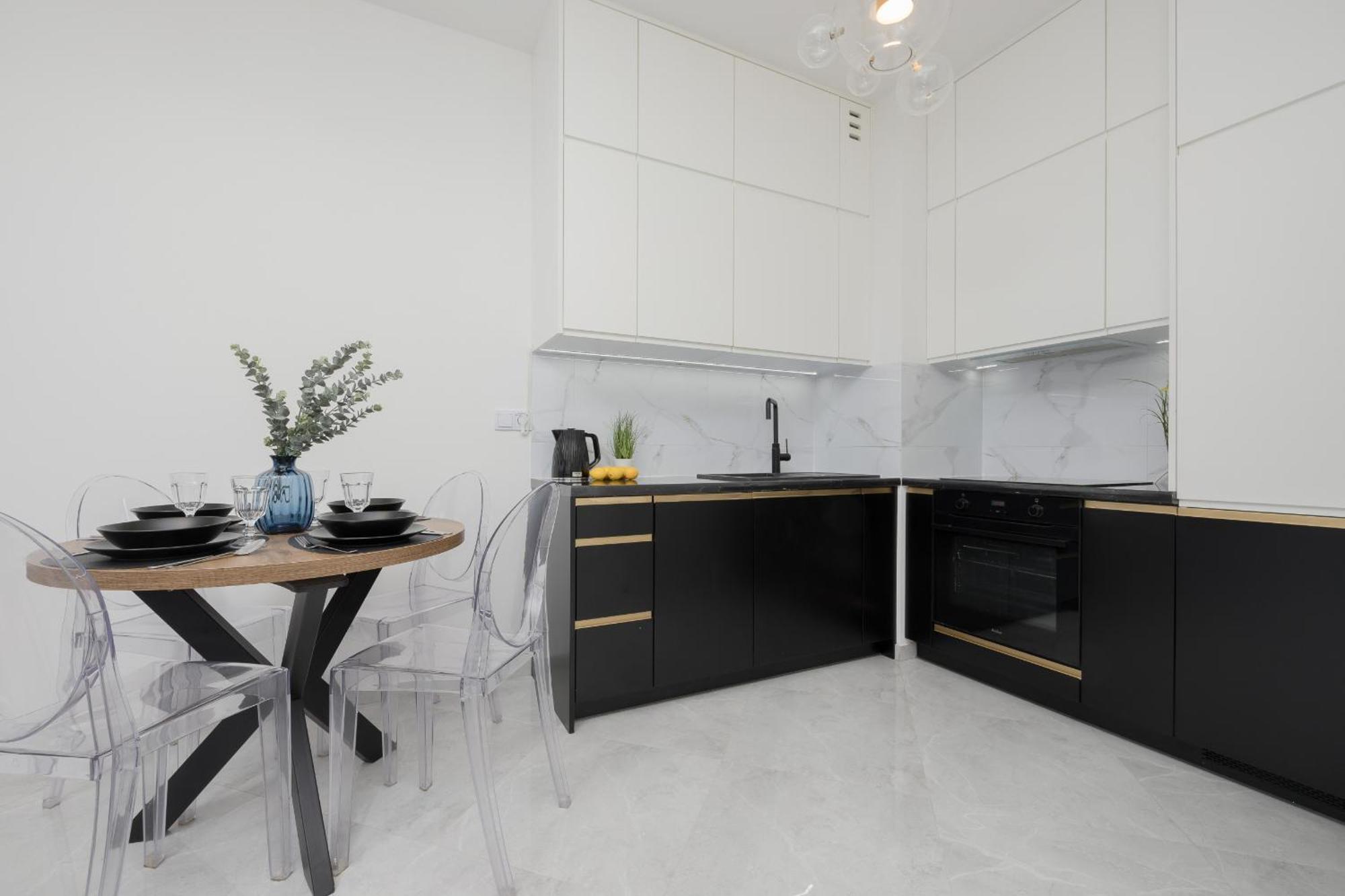Apartment With Balcony & Parking In Warsaw By Noclegi Renters Esterno foto